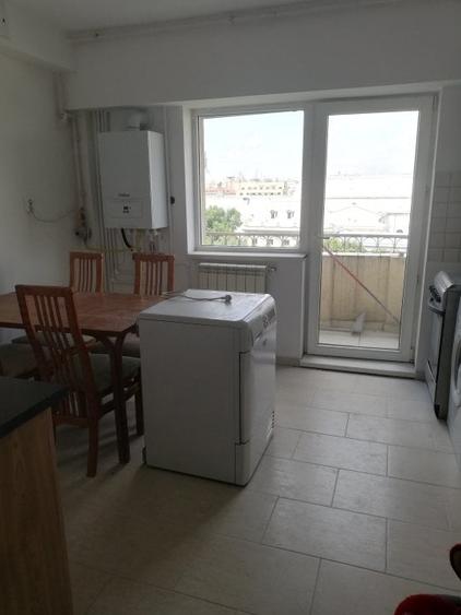 Apartament cu 4 camere decomandat în Unirii