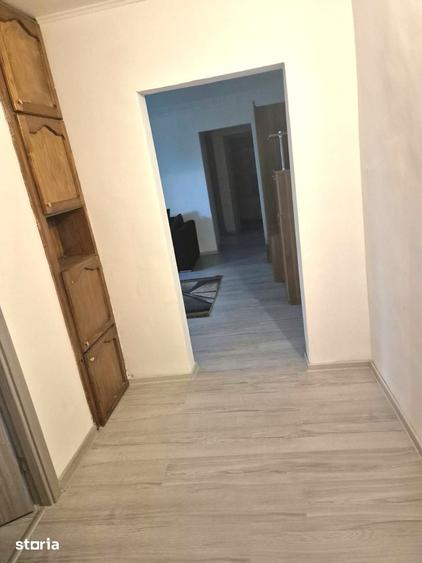 Apartament cu 2 camere semidecomandat în Micro 5
