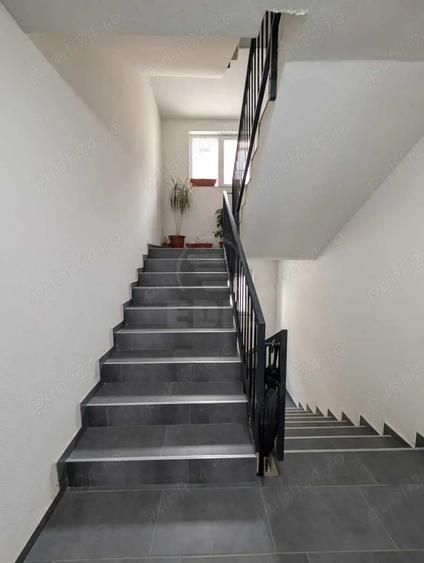 Apartament cu 3 camere semidecomandat în Florești