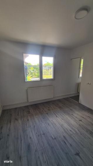 Casă cu 3 camere în Brăteasca