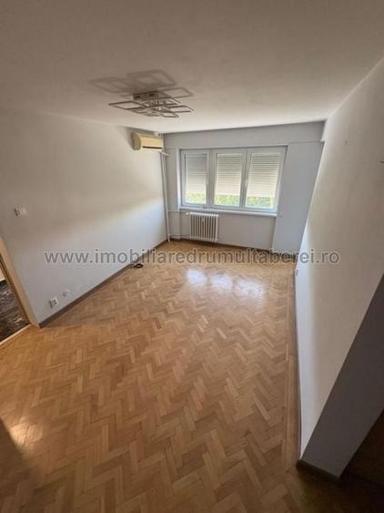 Apartament cu 2 camere semidecomandat în Drumul Taberei