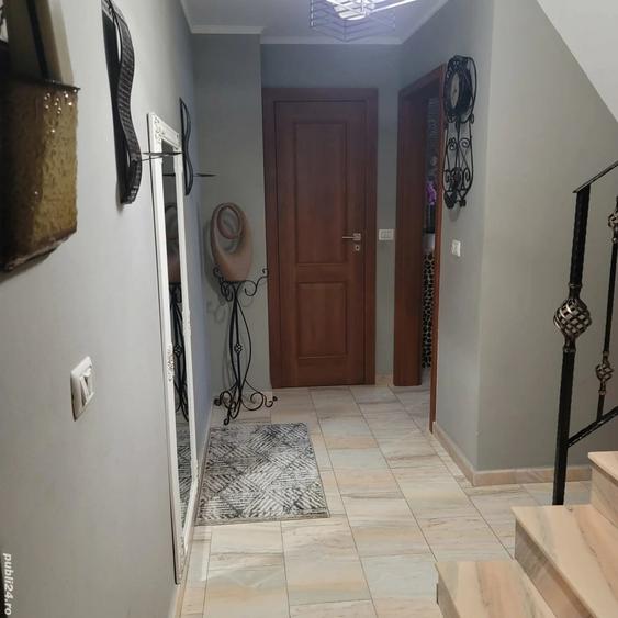 Apartament cu 3 camere decomandat în Spitalul Județean