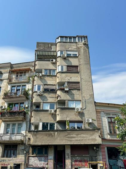Apartament cu 2 camere semidecomandat în Universitate