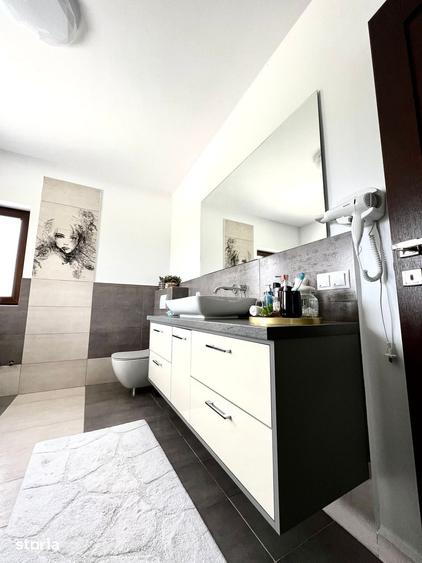 Casă cu 3 camere cu Teren 3000 Mp în Budacu de Jos