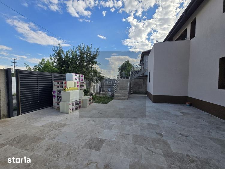 Casă cu 6 camere cu Teren 300 Mp în Central