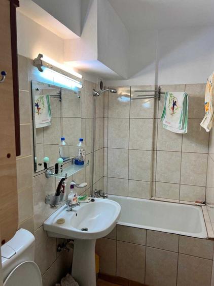Apartament cu 2 camere semidecomandat în Universitate