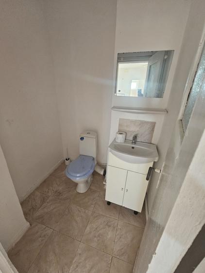 Apartament cu 3 camere decomandat în Uiești