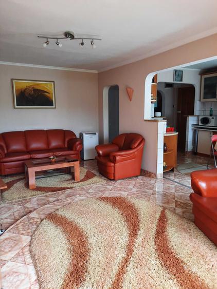 Apartament cu 4 camere decomandat în Turda