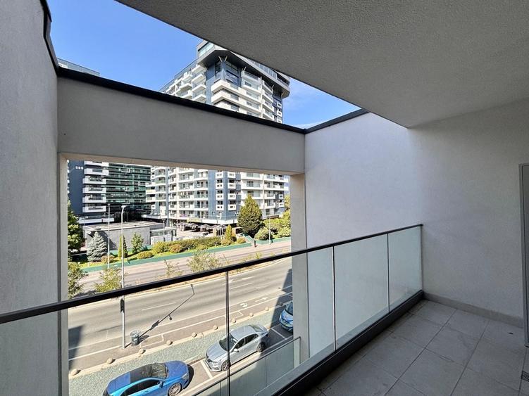 Apartament cu 3 camere, mobilat în Floreasca