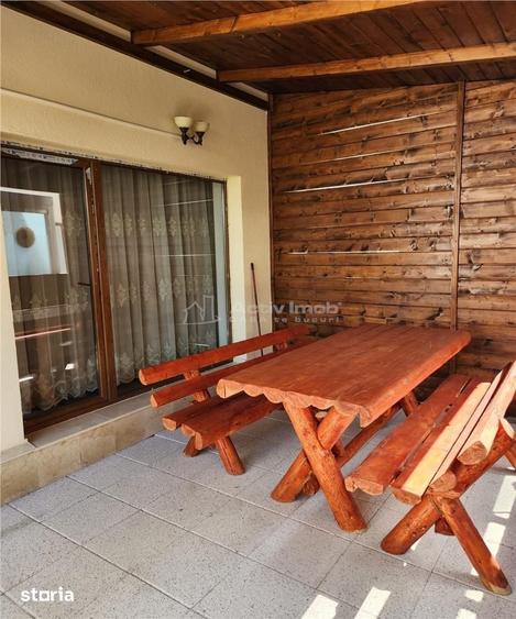 Casă cu 4 camere cu Teren 100 Mp în 1 Decembrie
