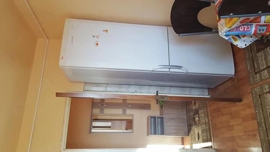 Apartament cu 2 camere semidecomandat, mobilat în Central