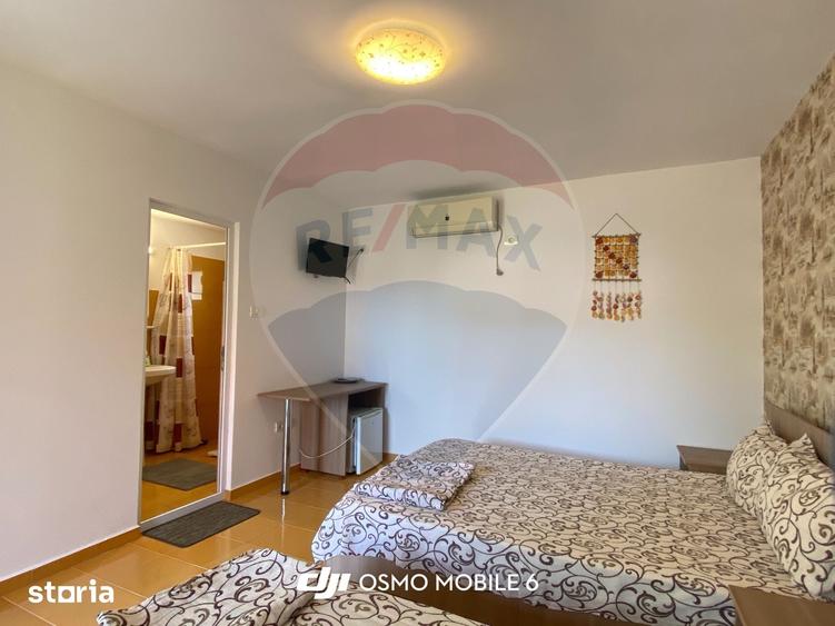 Casă cu 9 camere cu Teren 480 Mp în Limanu
