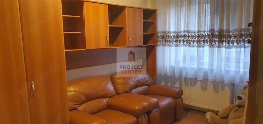 Apartament cu 3 camere decomandat în Ultracentral