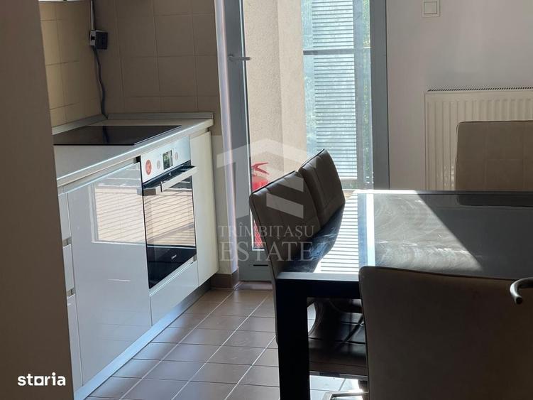 Apartament cu 3 camere în Splaiul Unirii