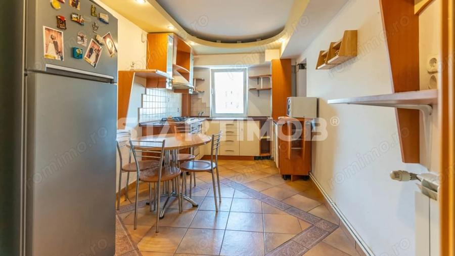 Apartament cu 4 camere decomandat în Griviței