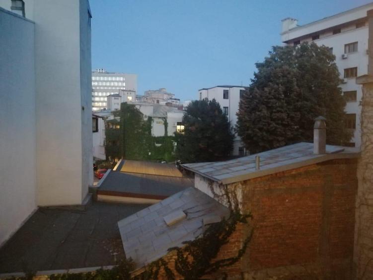 Apartament cu 2 camere semidecomandat în Universitate
