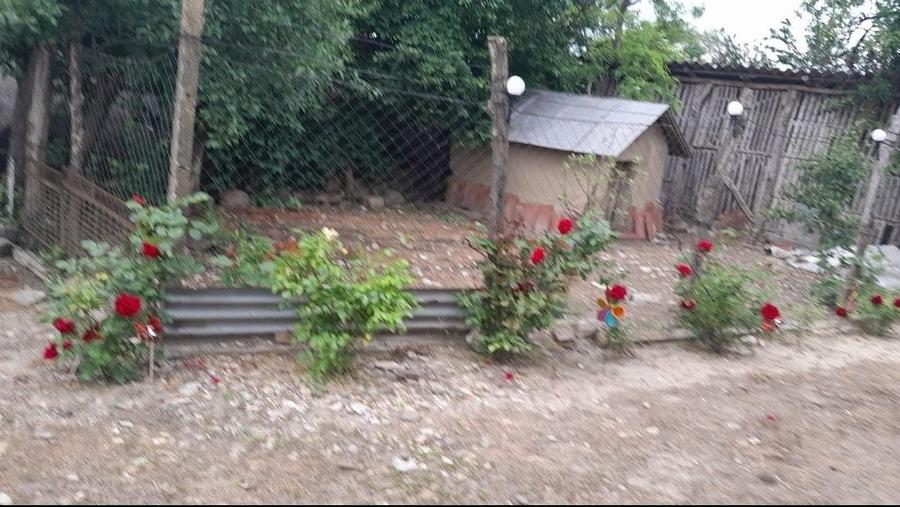 Casă cu 4 camere în Dăscălești