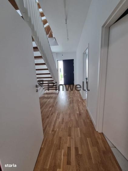 Casă cu 4 camere în Central