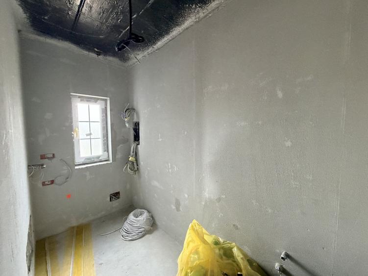 Duplex cu 4 camere cu Canalizare în Moșnița Nouă