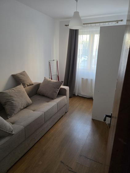 Apartament cu 3 camere semidecomandat în Mihai Viteazul