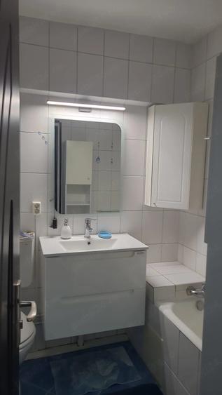 Apartament cu 2 camere semidecomandat în 1 Decembrie