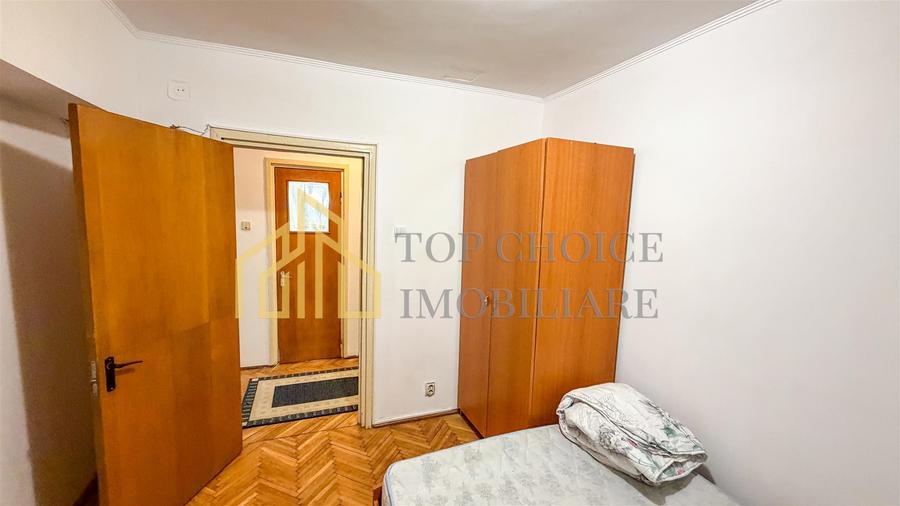 Apartament cu 3 camere semidecomandat, mobilat în 1 Mai