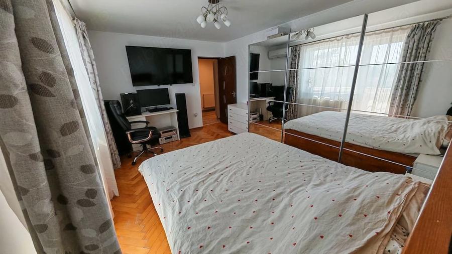 Apartament cu 2 camere decomandat în Central