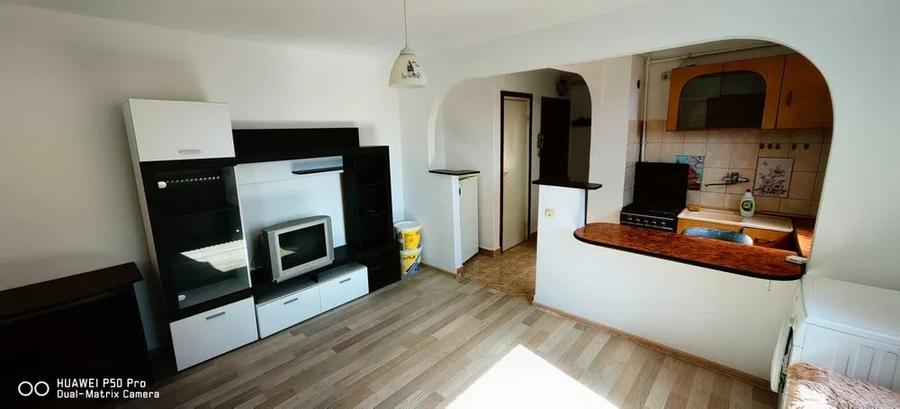 Apartament cu 2 camere semidecomandat în Semicentral