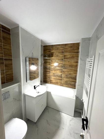 Apartament cu 4 camere decomandat în Dacia