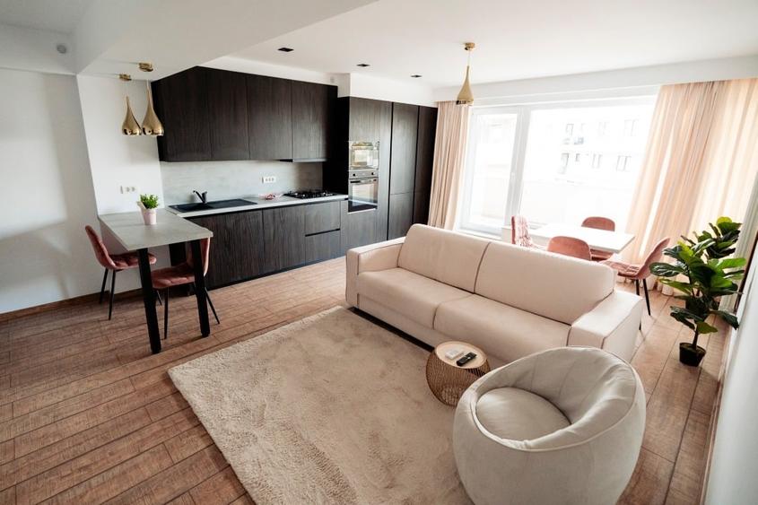 Apartament cu 2 camere semidecomandat, mobilat în Nord