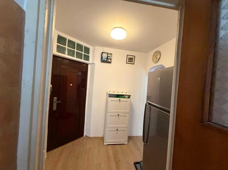 Apartament cu 2 camere decomandat în Giulești