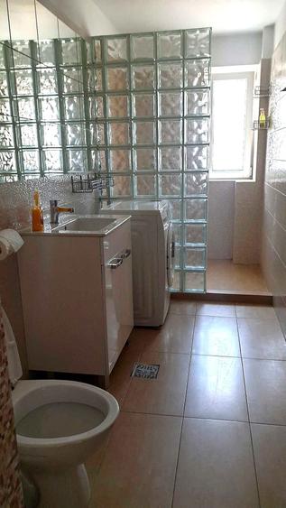 Apartament cu 2 camere, mobilat în Unirii