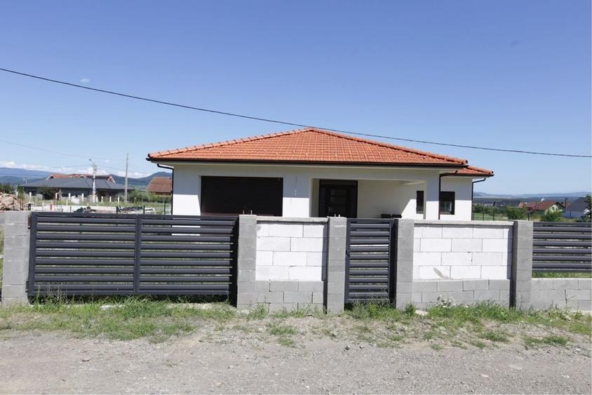 Casă cu 4 camere în Central