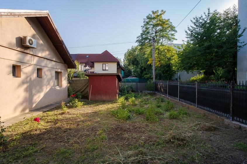 Duplex cu 4 camere cu Canalizare în Central