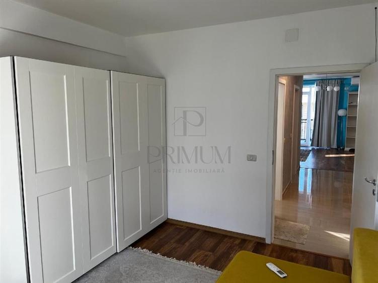 Apartament cu 3 camere decomandat, mobilat în Aradului