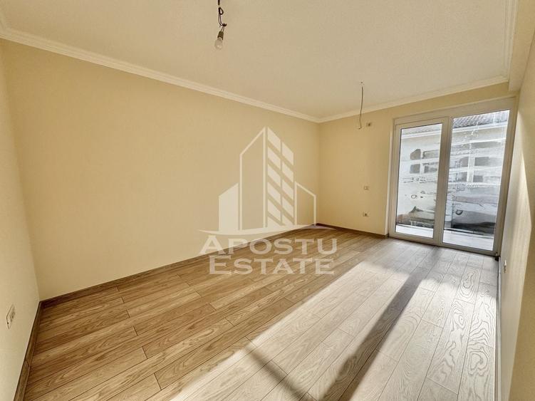 Apartament cu 2 camere semidecomandat în Giroc