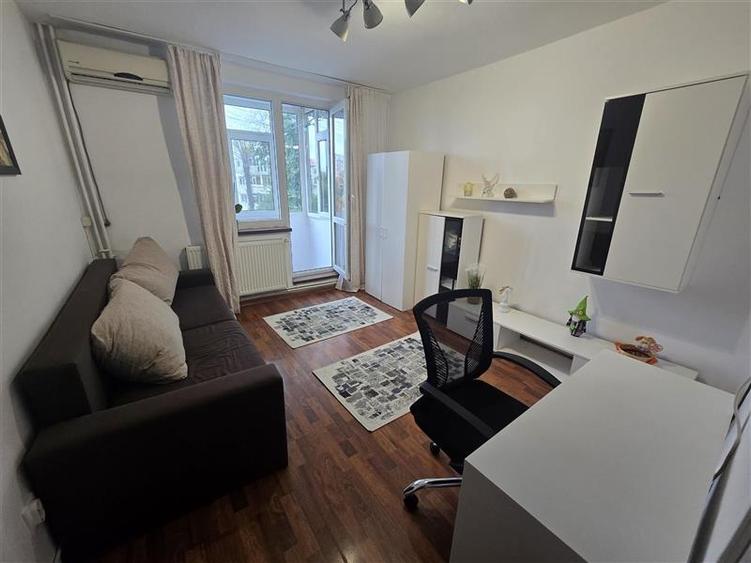 Apartament cu 2 camere decomandat, mobilat în Tomis Nord