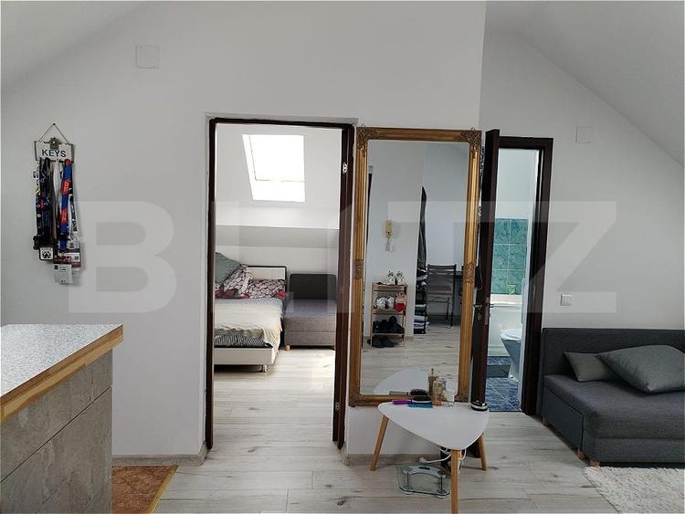 Apartament cu 2 camere semidecomandat, mobilat în Florești