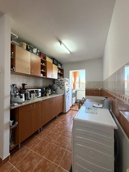 Apartament cu 2 camere decomandat, mobilat în Aradului