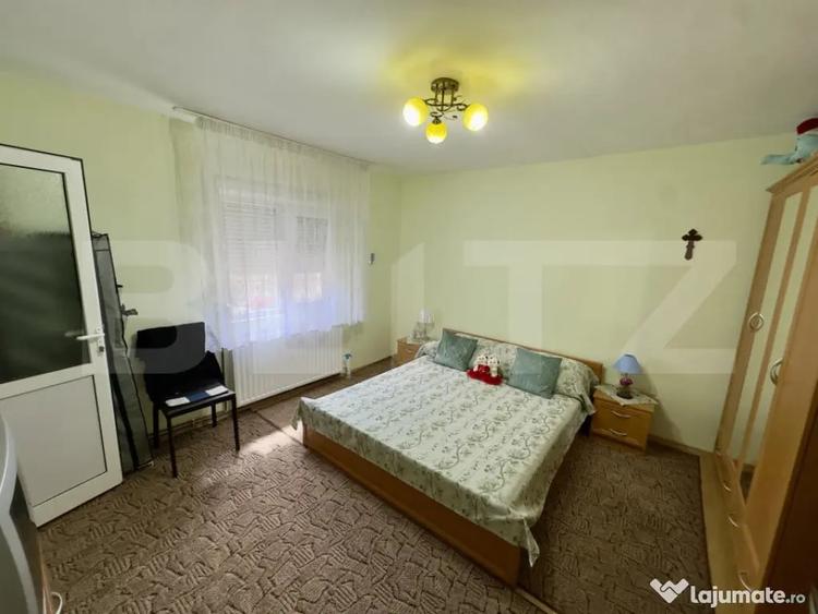 Casă cu 7 camere cu Teren 2200 Mp în Vințu de Jos