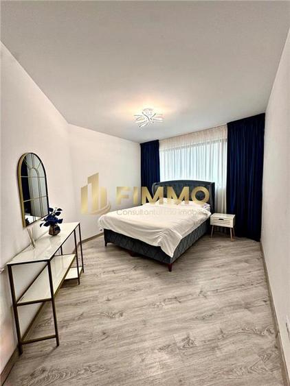 Apartament cu 3 camere decomandat, mobilat în Universității