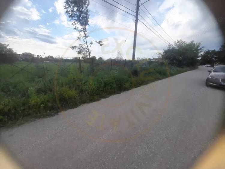 Teren de 3665 mp, în Central