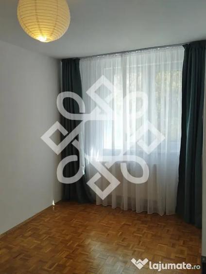 Apartament cu 3 camere semidecomandat în Rogerius
