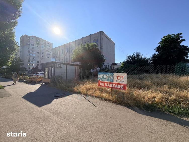 Teren de 300 mp, în Micro 21