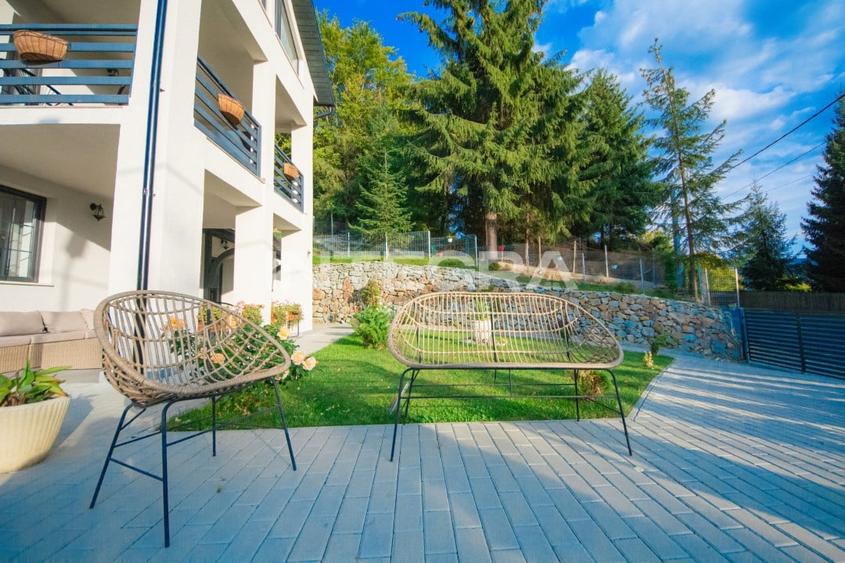 Casă individuală cu 7 camere cu Canalizare în Colibița