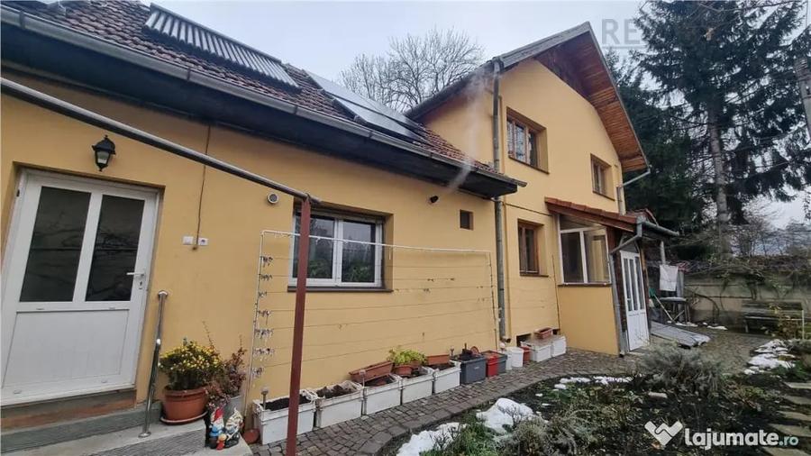 Casă cu 5 camere cu Teren 240 Mp în Zizin