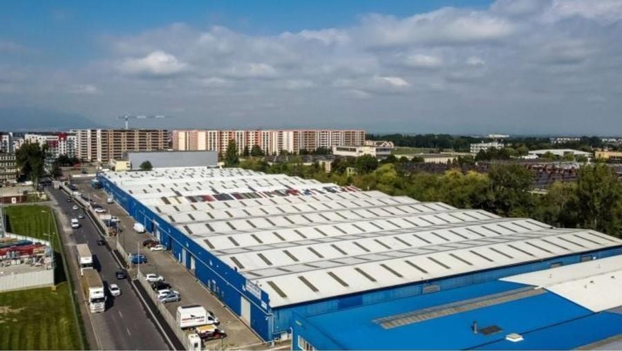 Spațiu industrial, de 1,188 mp, în Tractorul