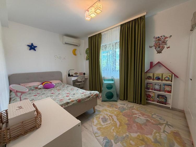 Casă individuală cu 4 camere cu Teren 440 Mp în Tunari