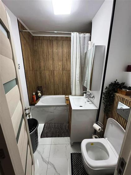 Apartament cu 2 camere decomandat, mobilat în B-dul București