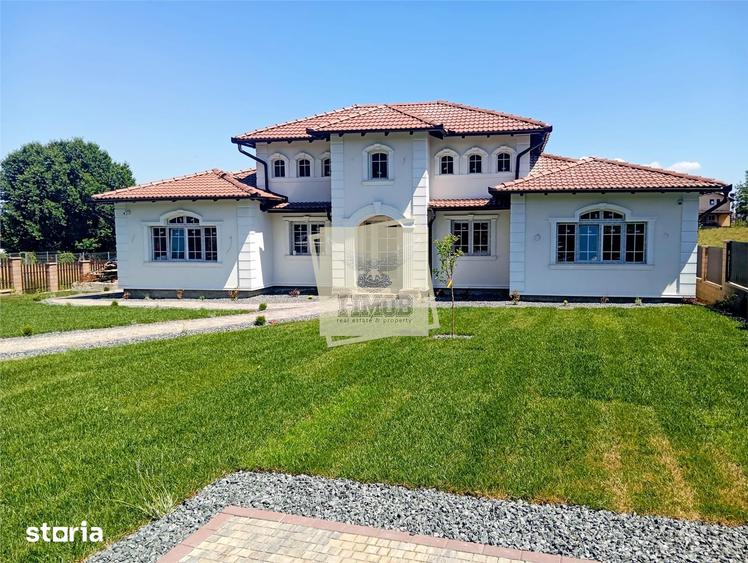 Casă cu 5 camere cu Teren 800 Mp în Sadu